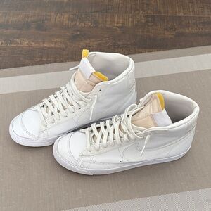 Nike Blazer Mid 77 High-Top Sneakers